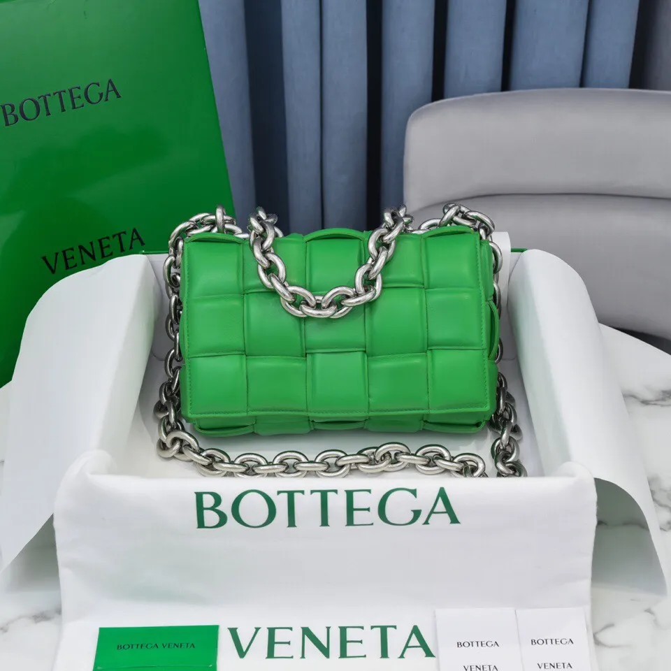 The latest grass green with silver chain